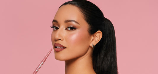 How Professional Makeup Artists Use Lip Liner to Transform Lip Shape