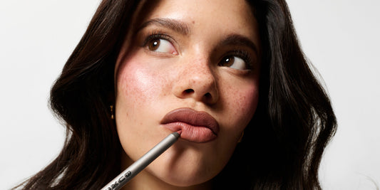 Stop Lipstick Transfer Forever With This Smudge‑Proof Lip Pencil
